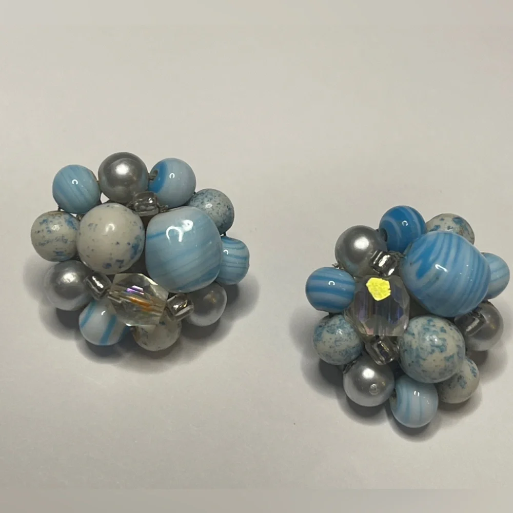 Vintage clip earrings marked Japan lot of 3 pairs blue beaded gold silver gift - Picture 10 of 15